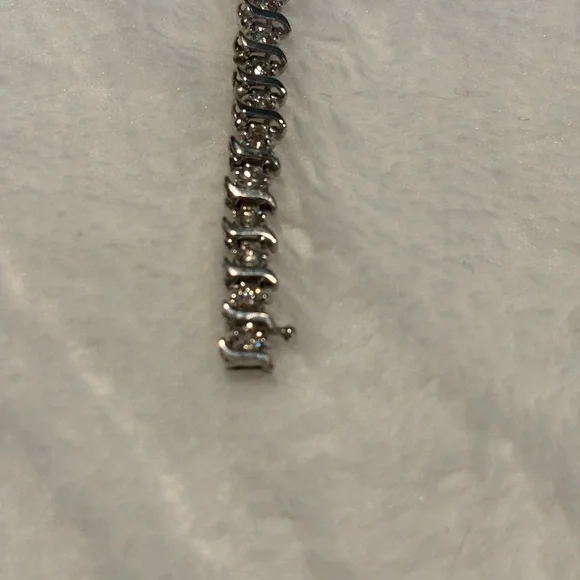 White Gold Diamond Tennis Bracelet for Women - Picture 4 of 5